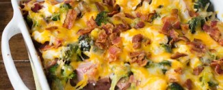 Zapečeni krompir sa šunkom sirom i slaninom