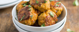 Pileće ćufte u crvenom kari umaku