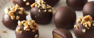 Kuglice od čokolade i kikiriki putera