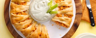 Venac od testa punjen piletinom