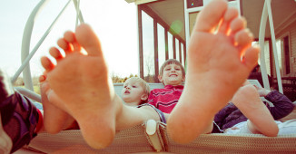 Zašto deca treba da hodaju bosa