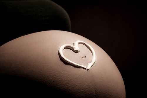 trudnica stomak krema srce
