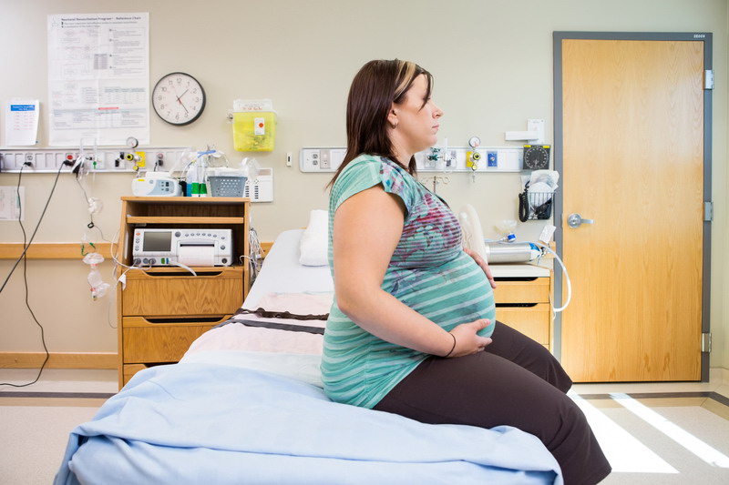 trudnica ceka u bolnici