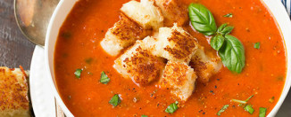 Supa od pečenog paradajza i bosiljka